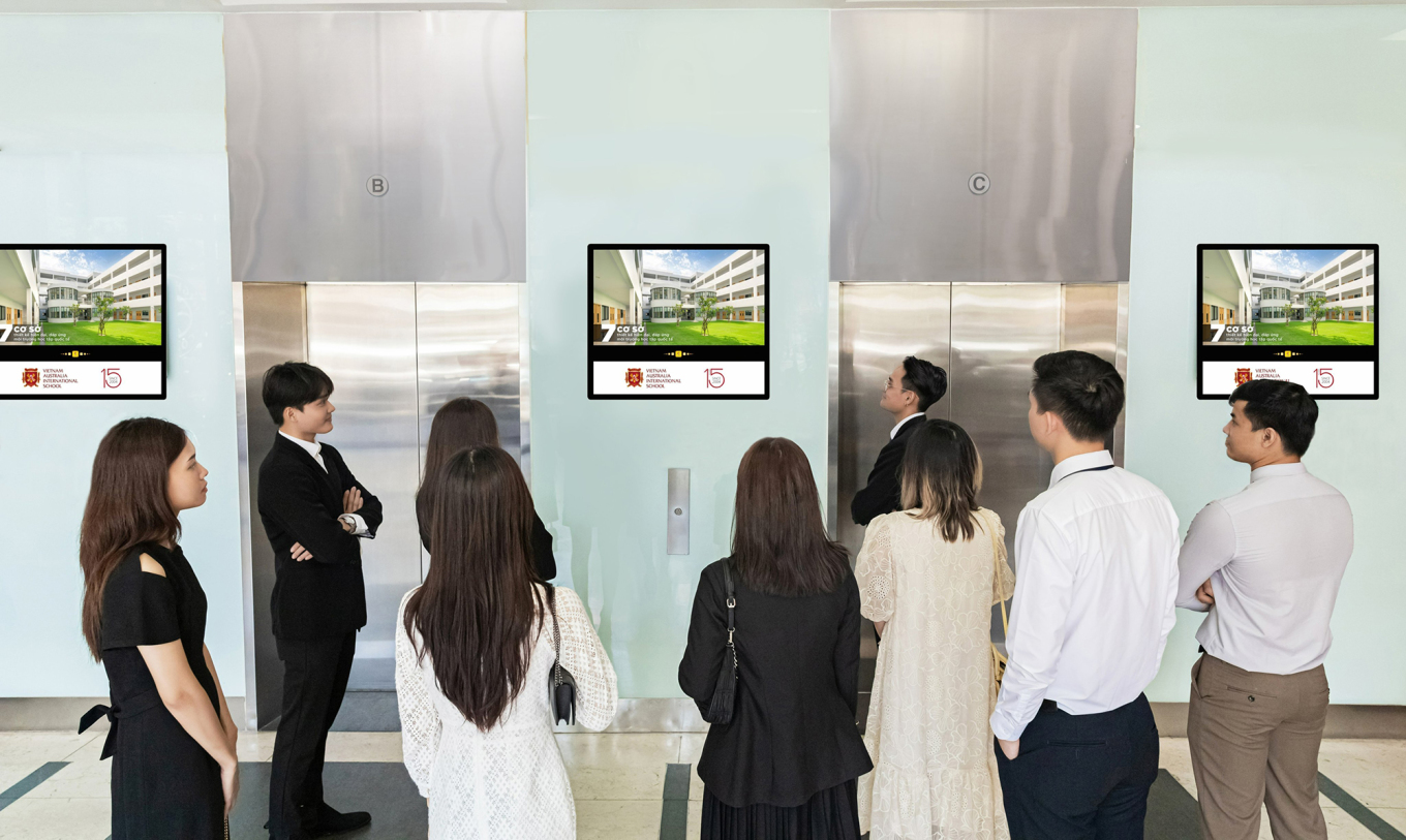 Quảng cáo màn hình LCD dễ dàng nổi bật và cuốn hút ánh nhìn