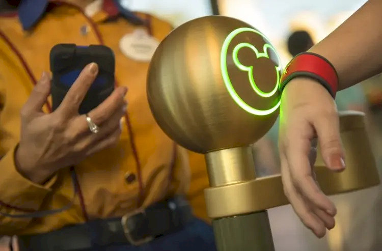 Disney biến mỗi tương tác tại công viên thành một phần trong câu chuyện cảm xúc mà thương hiệu đang kể