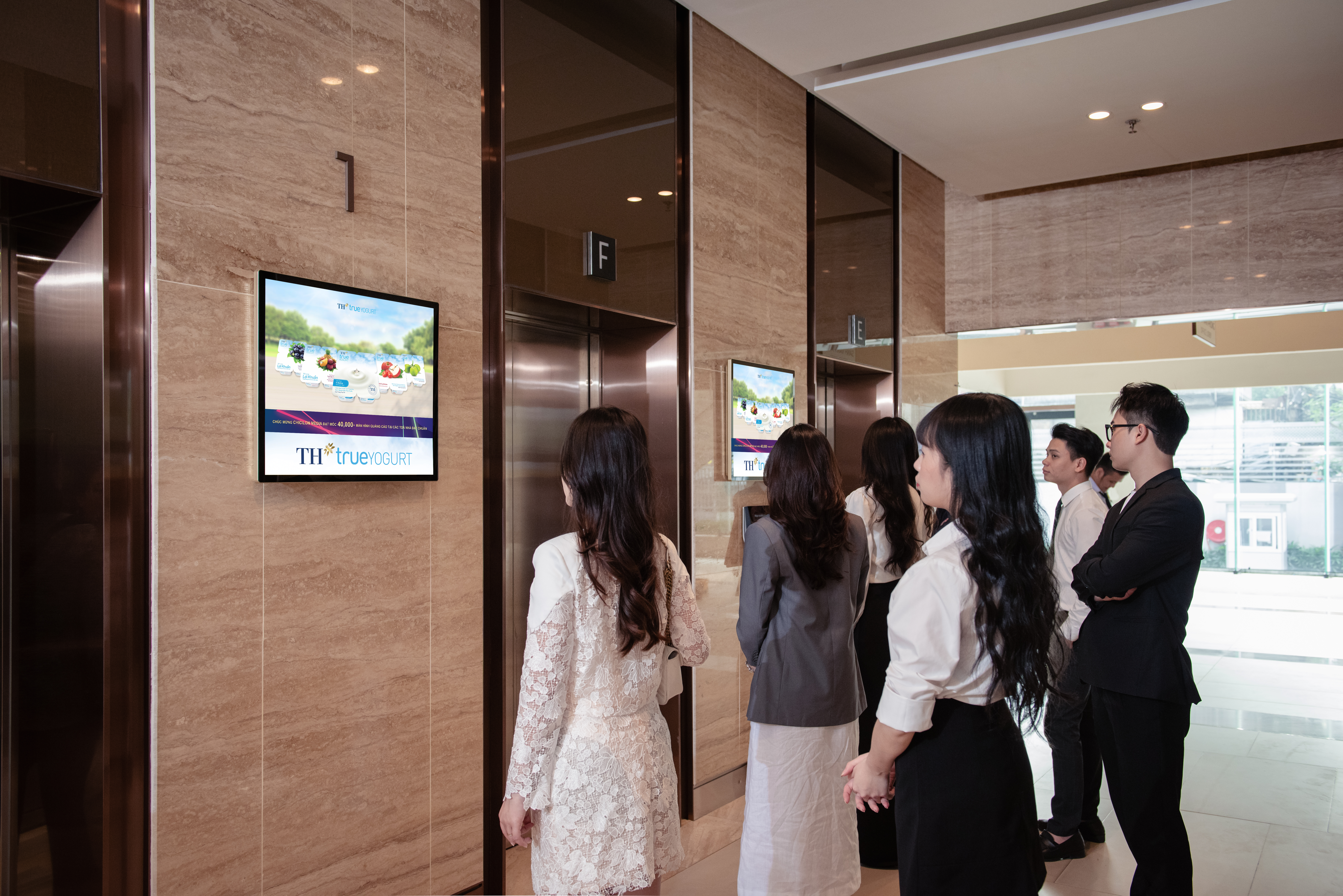 The digital screen system in the elevator lobby of Chicilon Media