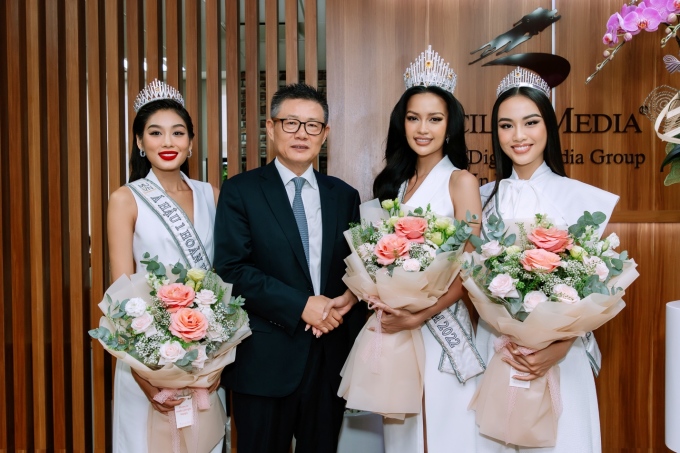 Top 3 hoa hậu Việt Nam 2022 ghé thăm văn phòng Chicilon Media